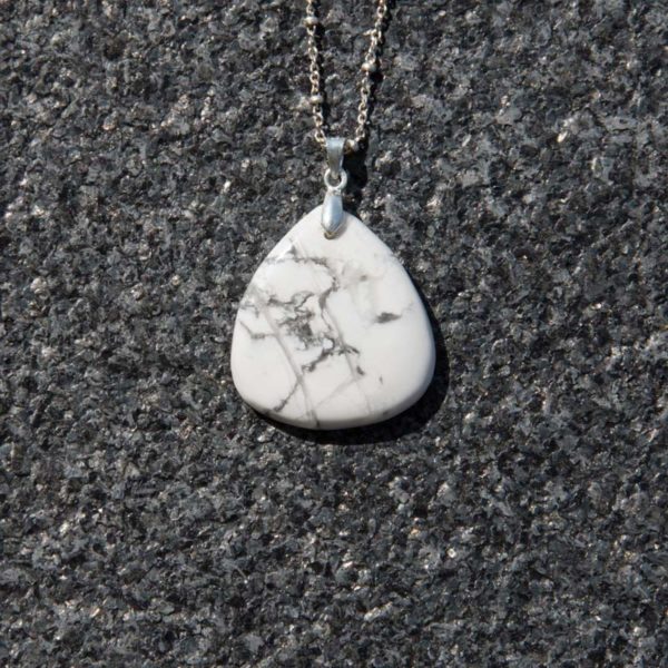 Pendentif Cabochon en Howlite pierre naturelle "Bialy" Agate et Lune