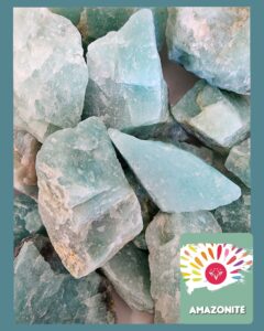 Lire la suite à propos de l’article 💎 L&rsquo;Amazonite : une pierre chargée d&rsquo;histoire🌿