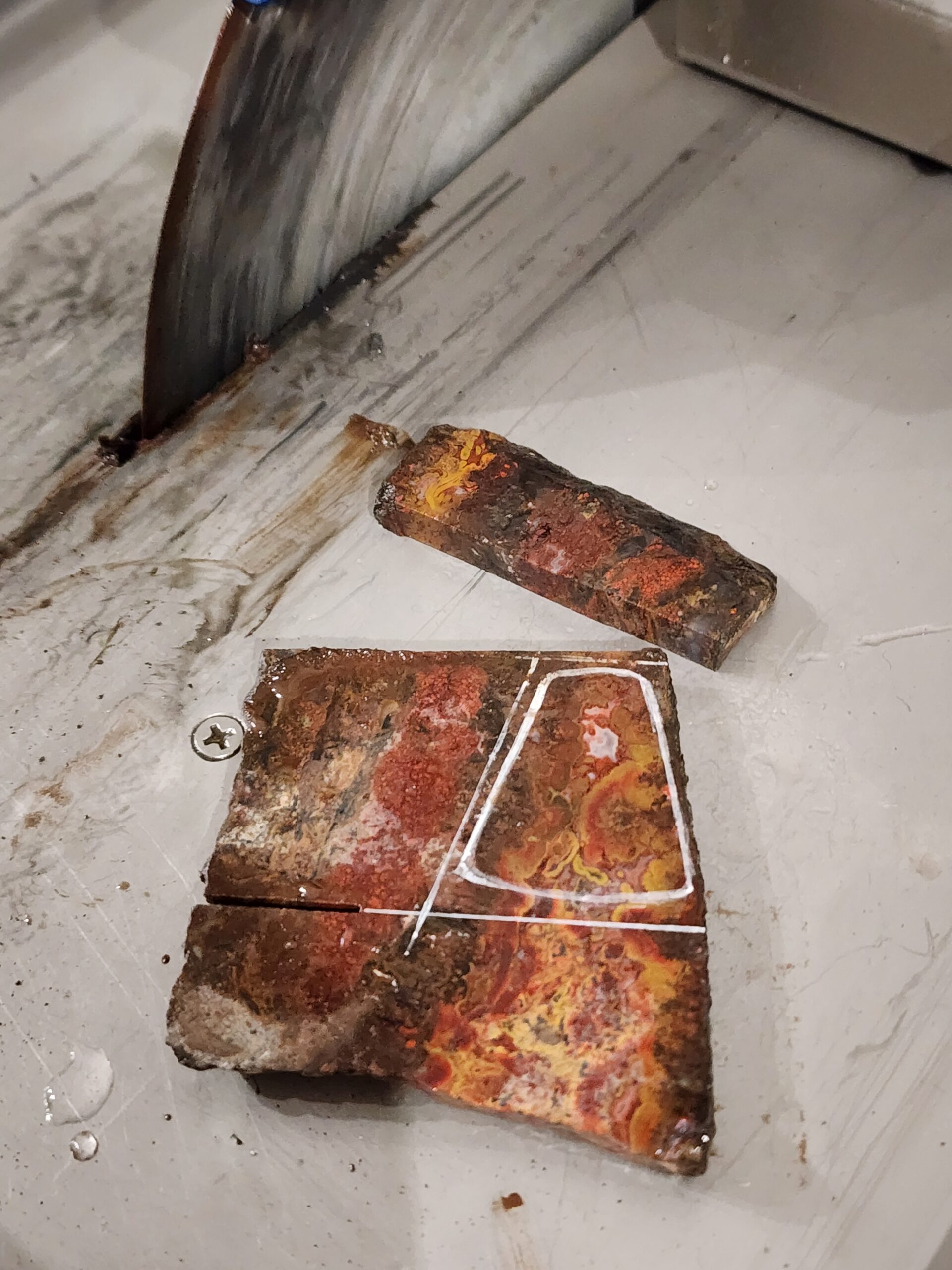 Pierre naturelle présentée pour une intervention de restauration.